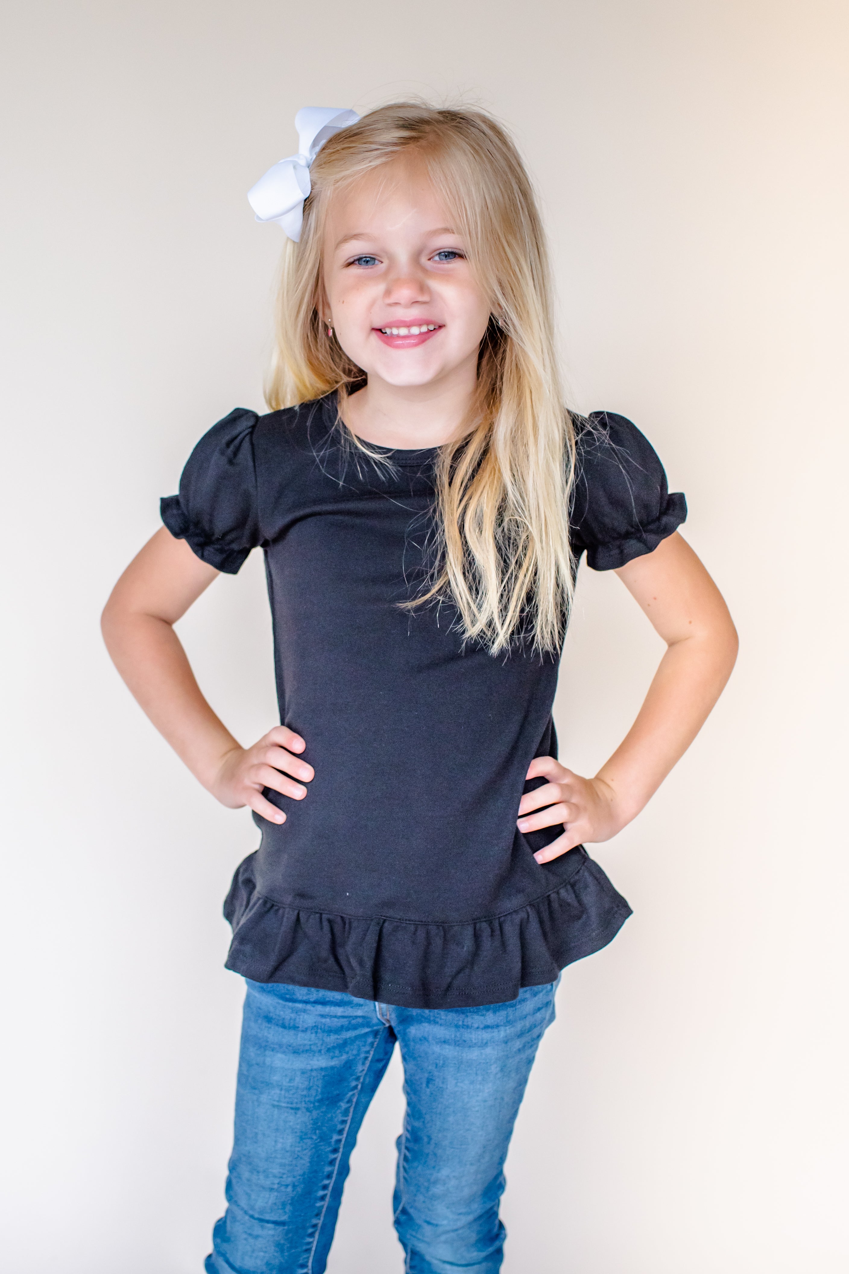 Girl's Short Sleeve Ruffle Shirt (Youth)