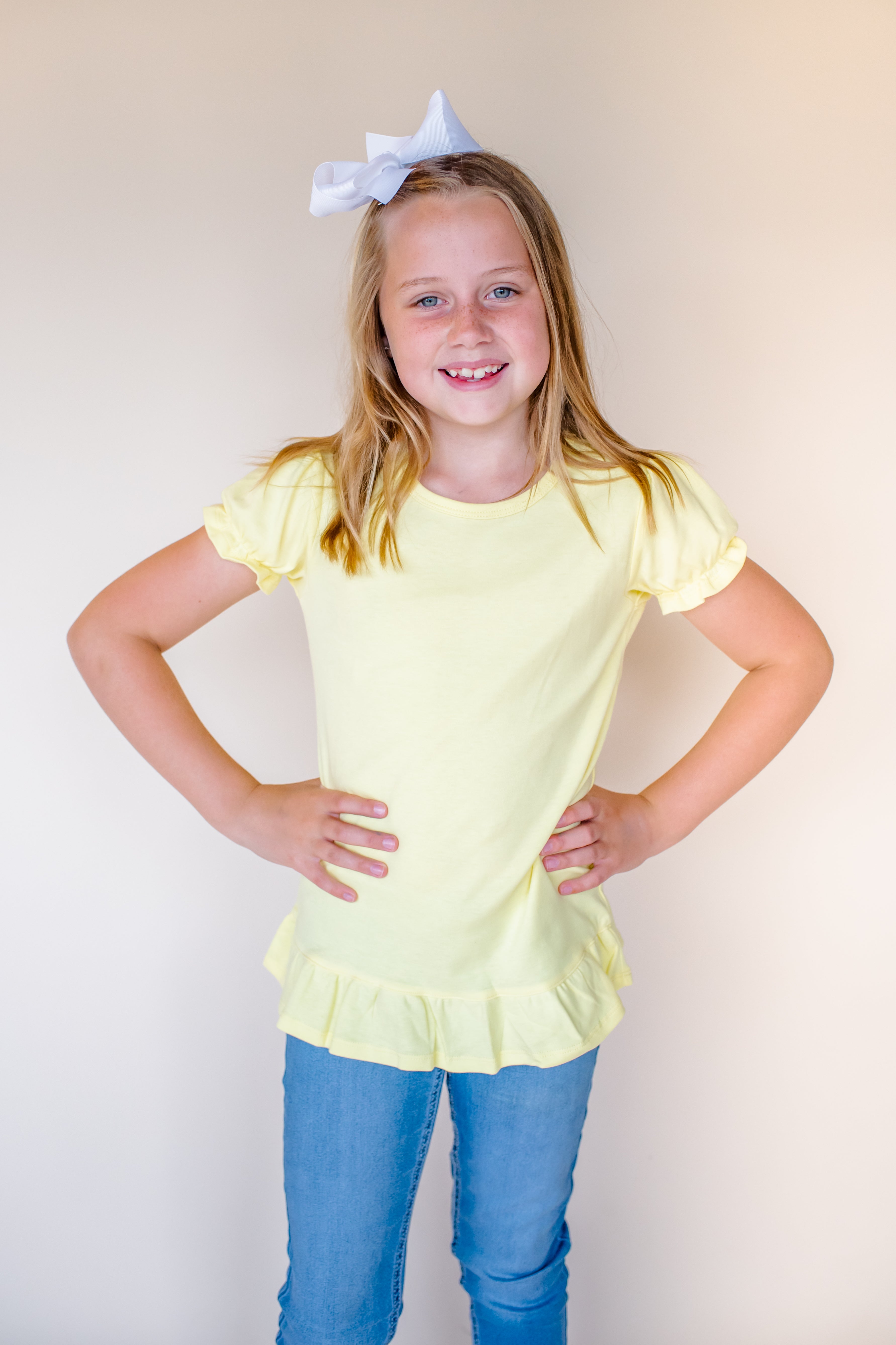 Girl's Short Sleeve Ruffle Shirt (Youth)