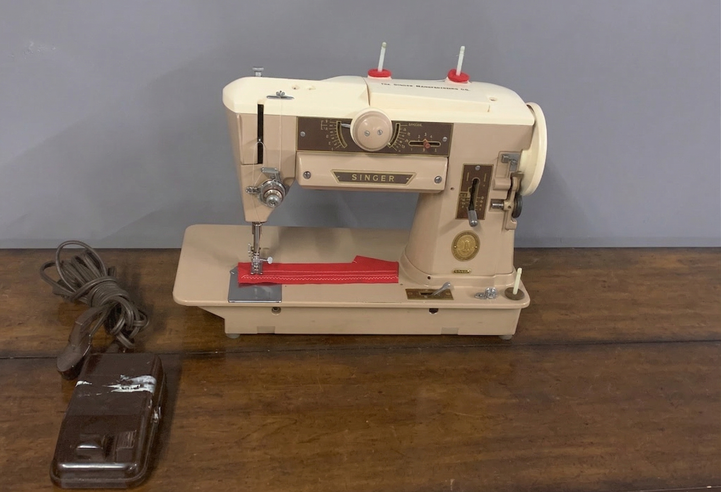 Singer 401A