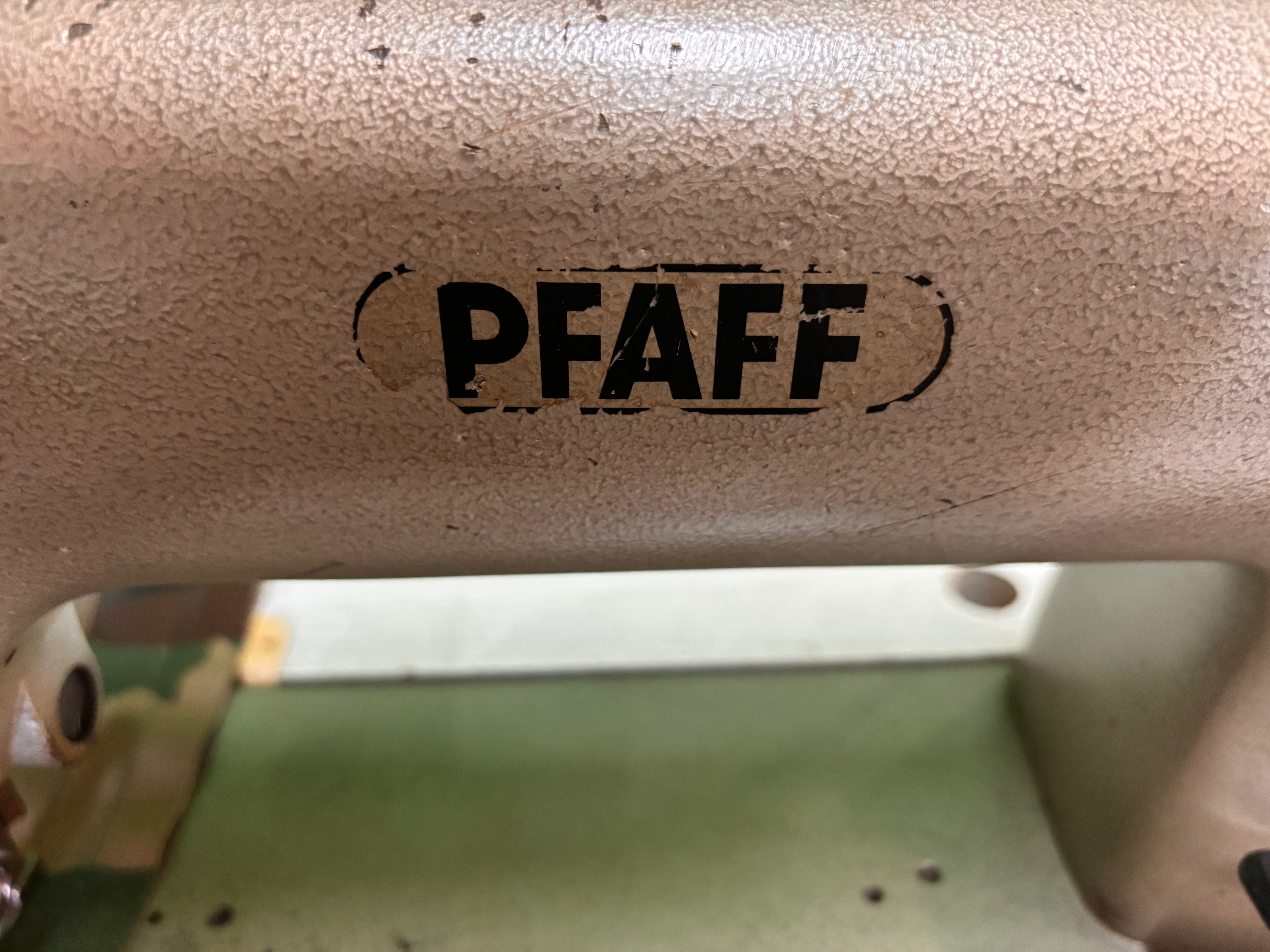 USED PFAFF 463