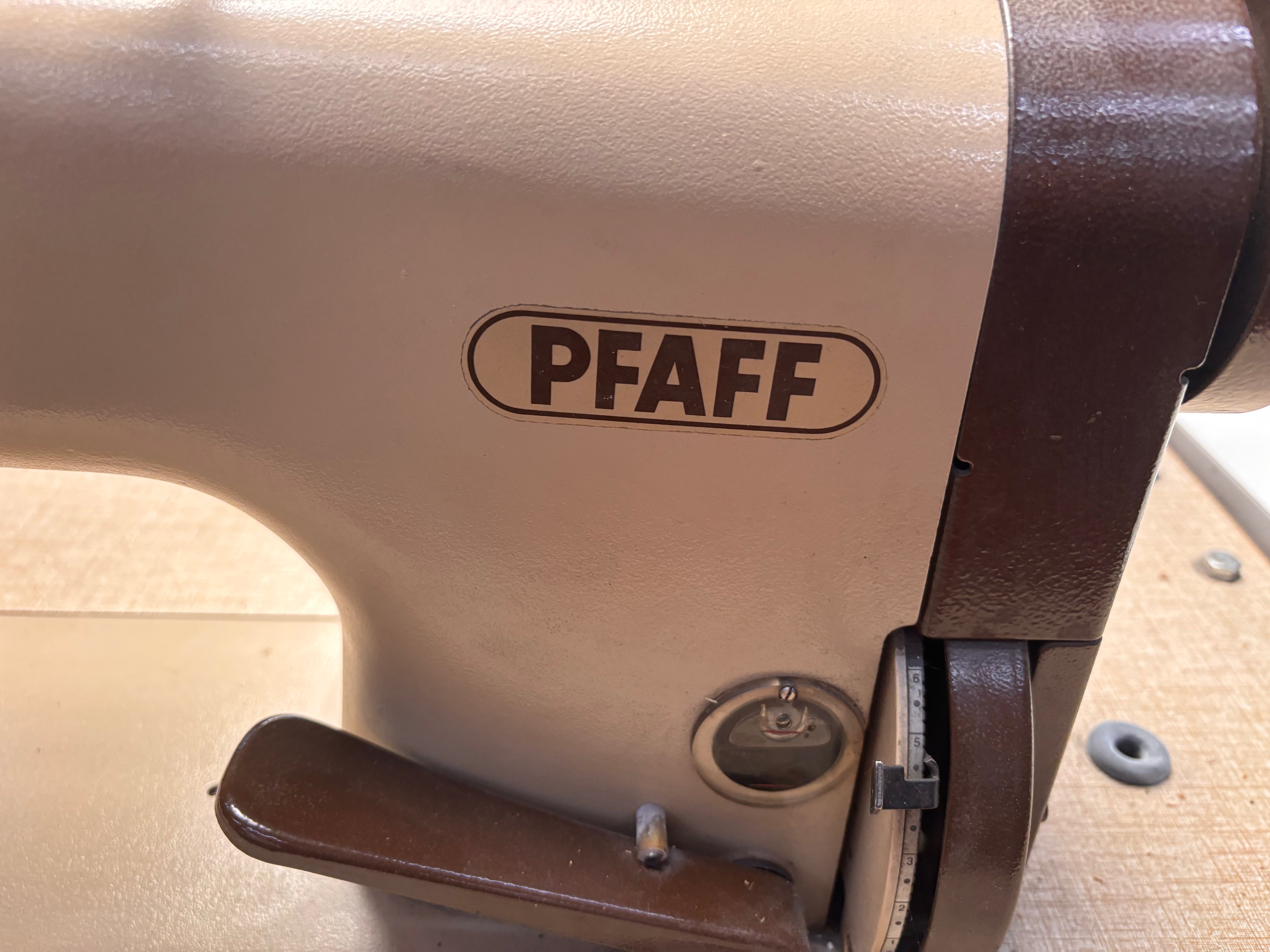 Used Pfaff 483-G