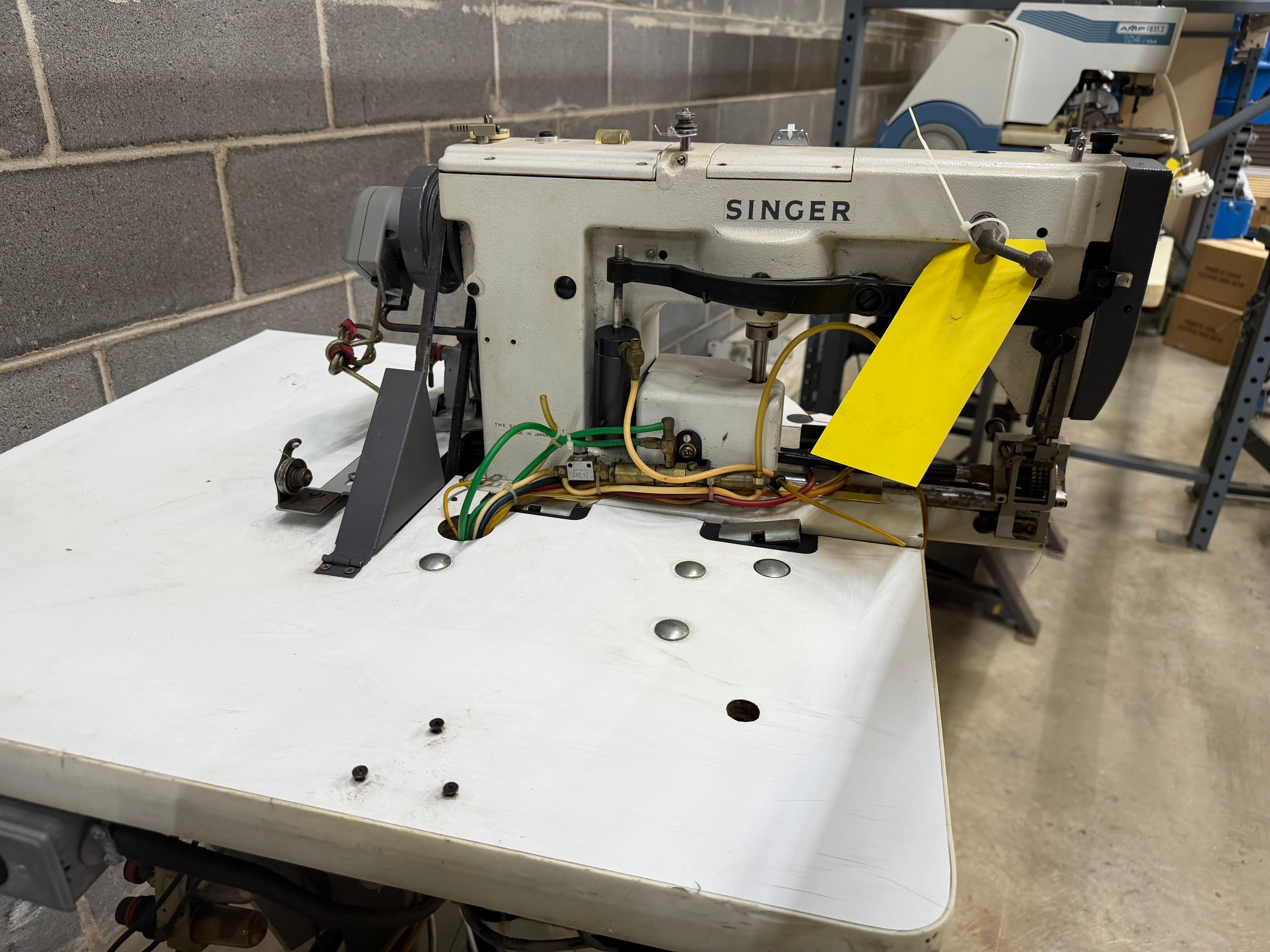 Used Singer 591V300BAW