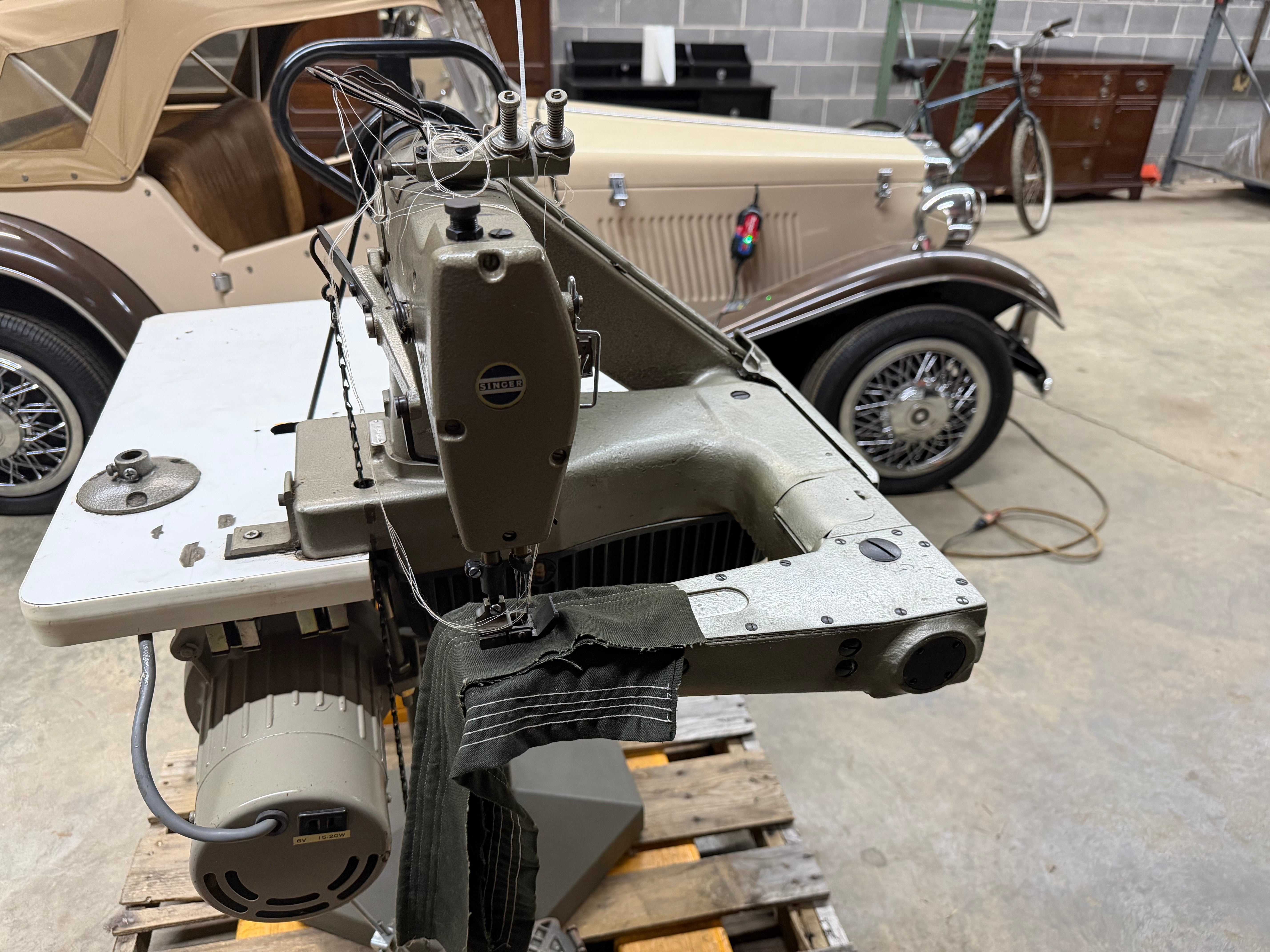 Used Singer 261U23