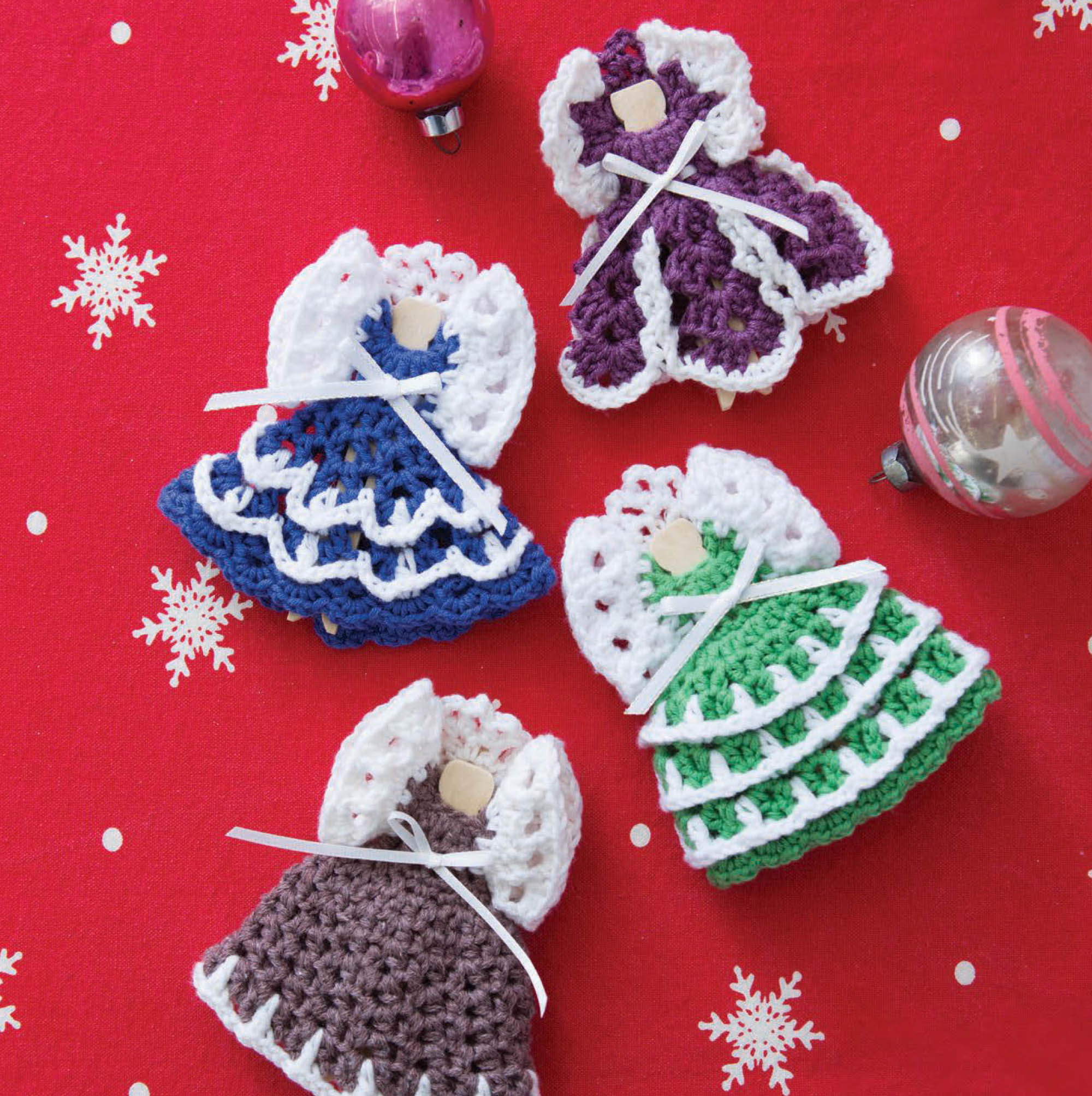 Crochet Retro Christmas Ornaments