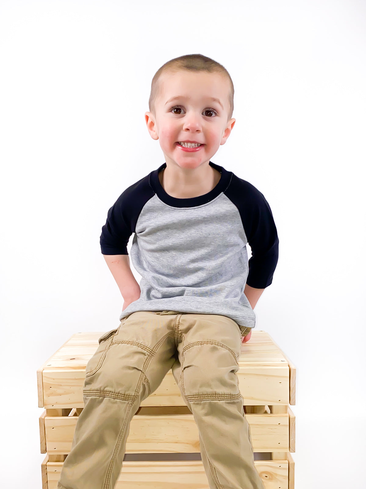 Unisex Raglan Shirt with Grey Body (Youth)