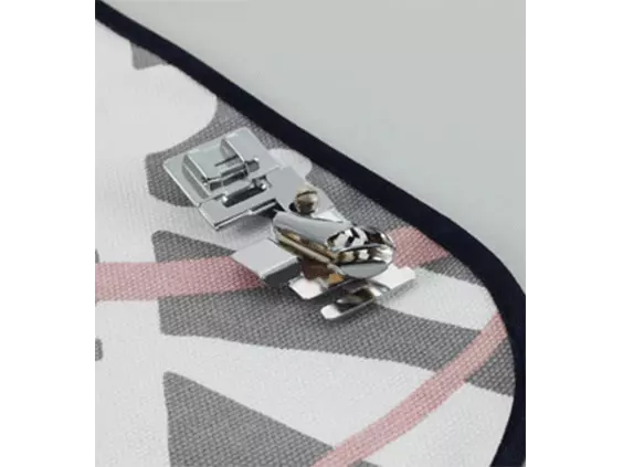 Brother SA109 1/4 inch Binding Foot